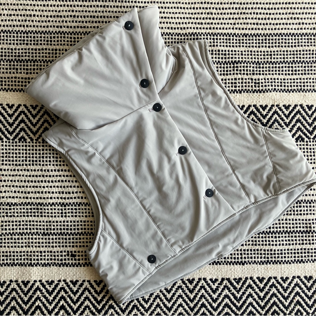 Sarah Pacini Light Grey Cropped Vest